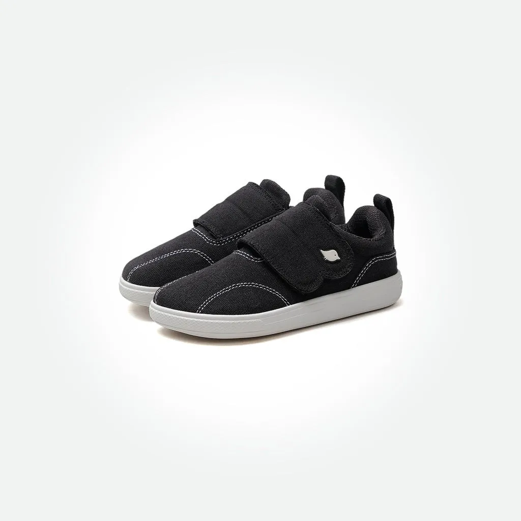 Badii Barefoot Sneakers - Black On White