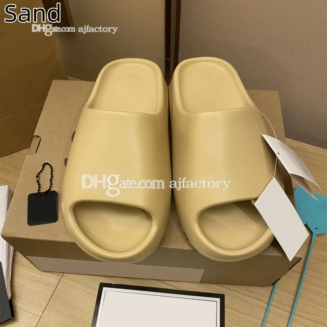 Slippers EVA men woman Comfortable foam runners Sandals Glow Green Soot Onyx Black Bone Blue Resin Desert Sand Pure slides mens slide