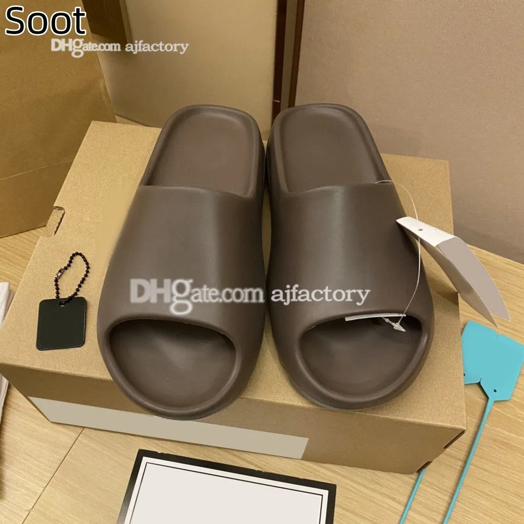 Slippers EVA men woman Comfortable foam runners Sandals Glow Green Soot Onyx Black Bone Blue Resin Desert Sand Pure slides mens slide