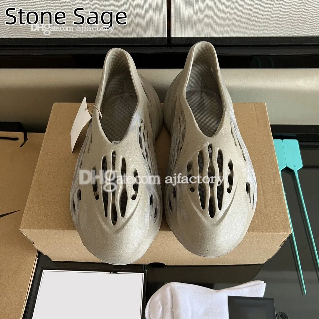 Slippers EVA men woman Comfortable foam runners Sandals Glow Green Soot Onyx Black Bone Blue Resin Desert Sand Pure slides mens slide