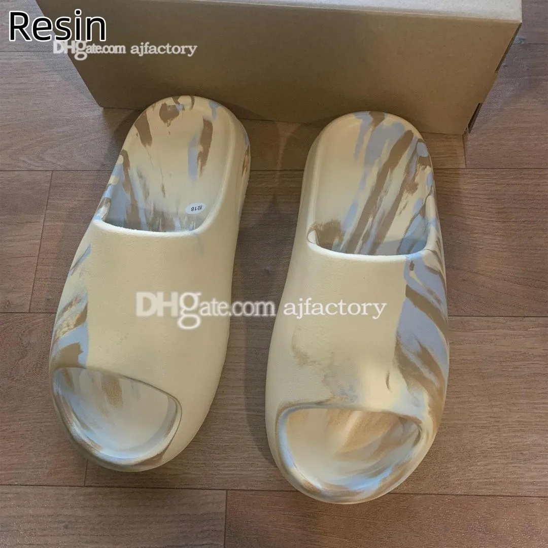 Slippers EVA men woman Comfortable foam runners Sandals Glow Green Soot Onyx Black Bone Blue Resin Desert Sand Pure slides mens slide